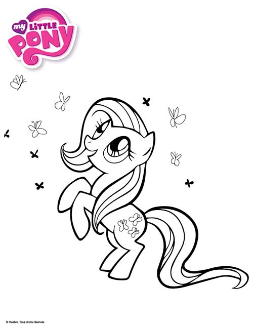 Coloriage-MY-LITTLE-PONY-Fluttershy-joue-avec-des-papillons.jpg